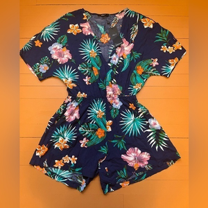 Kate C Navy Flowers In Your Hair Romper Sz S